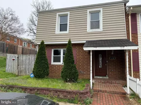 128 Oak Dr, Stafford, VA 22554