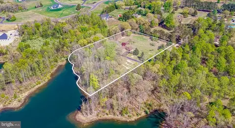 50 Burgess Ln, Fredericksburg, VA 22406