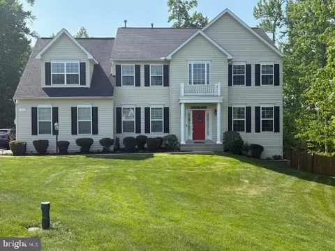 15 Blossom Tree Ct, Stafford, VA 22554