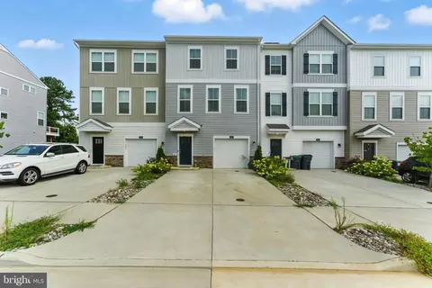 406 Honeyberry Ln, Fredericksburg, VA 22405
