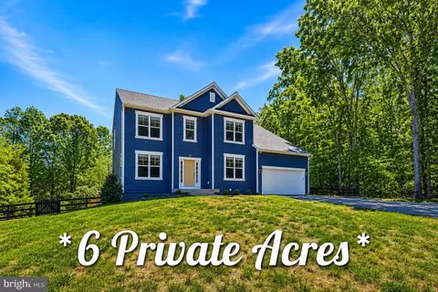 60 Legacy Ln, Fredericksburg, VA 22406