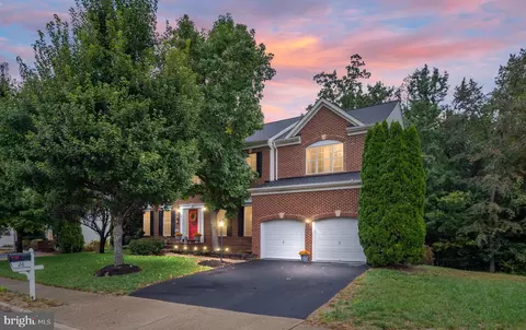 26 Neabsco Dr, Fredericksburg, VA 22405