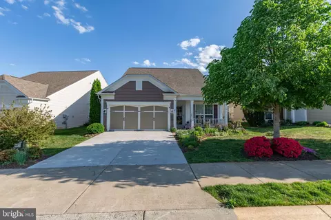 6 Whaleback Ln, Fredericksburg, VA 22406