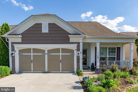 6 Whaleback Ln, Fredericksburg, VA 22406