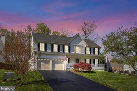 8 Queens Mill Ct, Stafford, VA 22554