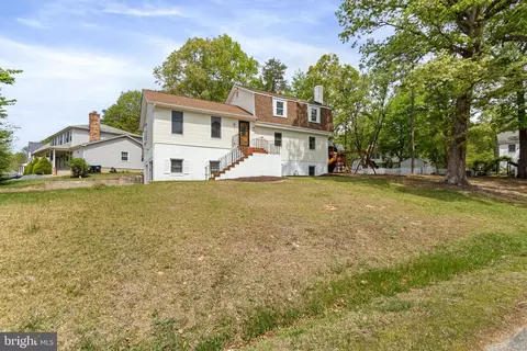 127 Oaklawn Rd, Stafford, VA 22554
