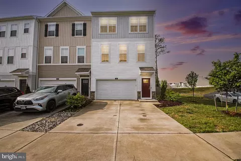 431 Snowberry Ln, Fredericksburg, VA 22405
