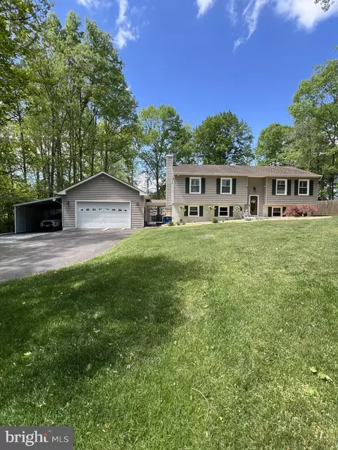 9 Clover Hill Dr, Stafford, VA 22556