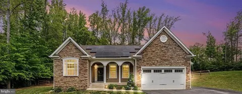 1095 Timber Mill Ln, Fredericksburg, VA 22406