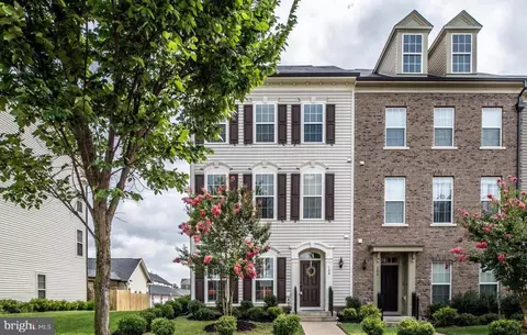 108 Apricot St, Stafford, VA 22554