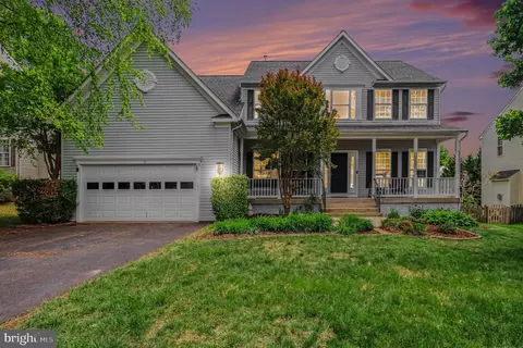 51 Basalt Dr, Fredericksburg, VA 22406