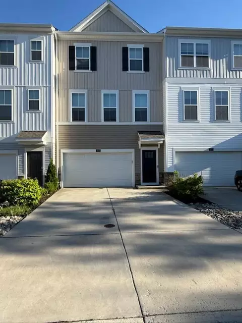 429 Snowberry Ln, Fredericksburg, VA 22405