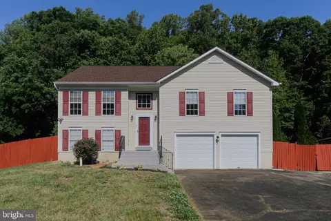 47 Clark Ln, Stafford, VA 22554