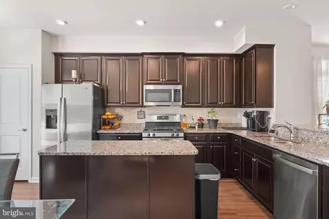 527 View Point Way, Fredericksburg, VA 22405
