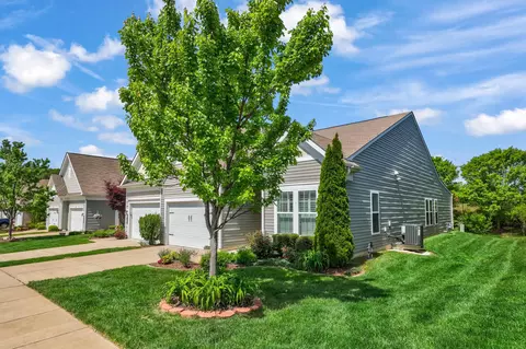 201 Long Point Dr, Fredericksburg, VA 22406