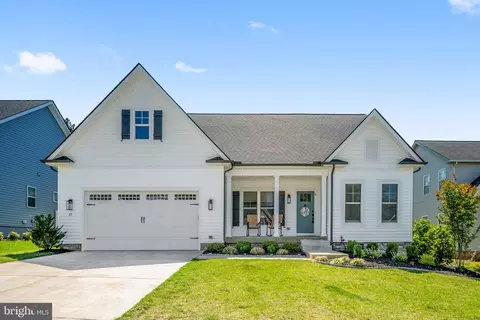 17 Lightning Maple Ln, Fredericksburg, VA 22405