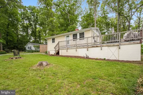 1047 Lakeview Dr, Stafford, VA 22556