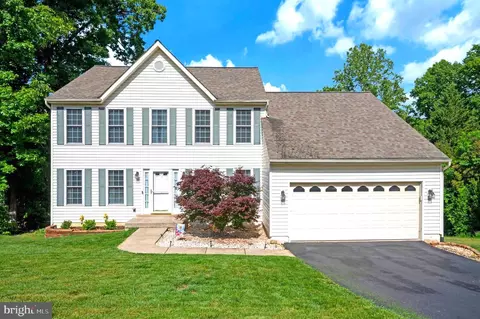 5 Oliver Ct, Fredericksburg, VA 22406