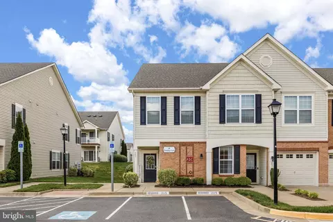 140 Dandridge Ct #103, Stafford, VA 22554