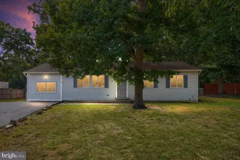 6 Breezy Hill Dr, Stafford, VA 22556