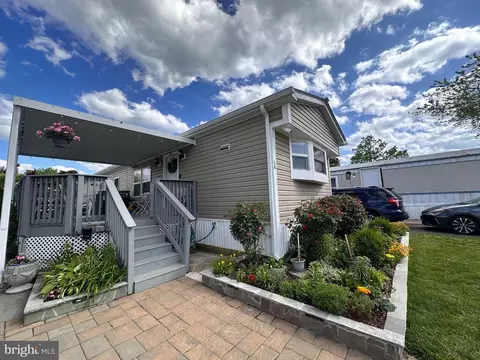 10 Renee Rd, Stafford, VA 22556