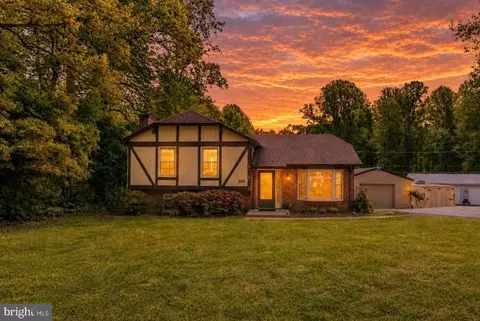 655 Holly Corner Rd, Fredericksburg, VA 22406