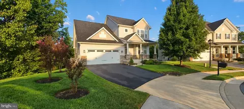 18 Farmview Dr, Stafford, VA 22554