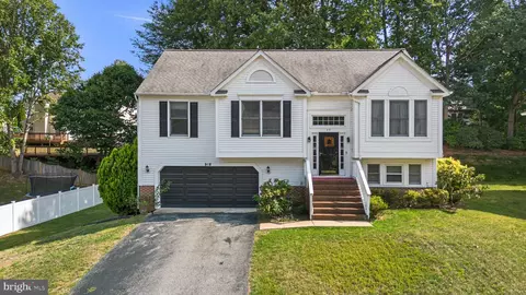 45 Lawhorn Rd, Stafford, VA 22554