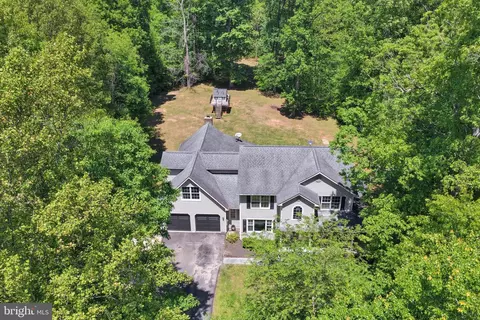 45 Amsonia Ct, Stafford, VA 22556