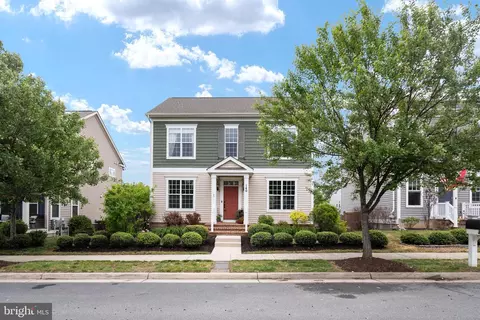 140 Gardenia Dr, Stafford, VA 22554