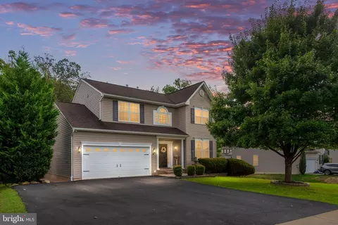 14 Sanctuary Ln, Stafford, VA 22554