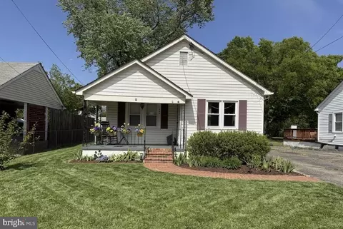 205 E Chatham St, Fredericksburg, VA 22405