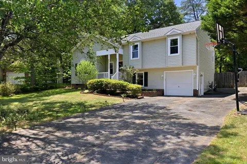 12 Argyle Hills Dr, Fredericksburg, VA 22405