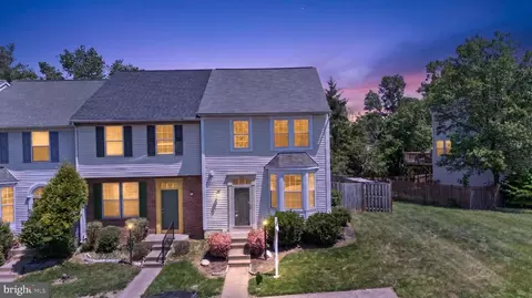 111 Knollwood Ct, Stafford, VA 22554