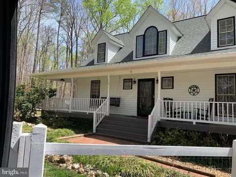 81 Lady Jane Ln, Fredericksburg, VA 22406