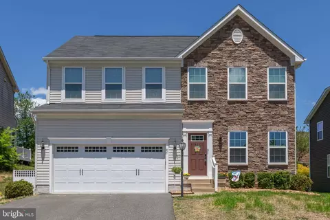 47 Queensland Dr, Fredericksburg, VA 22405
