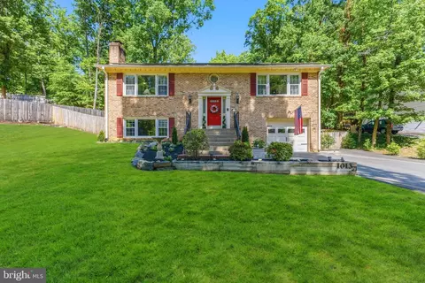 1013 Aquia Dr, Stafford, VA 22554