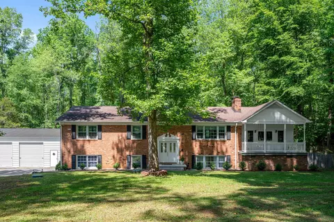 7 Rosehaven St, Stafford, VA 22556