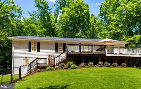 45 Holden Ln, Fredericksburg, VA 22406