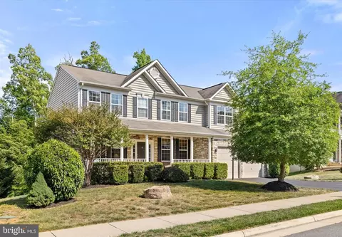 24 Woodford Dr, Fredericksburg, VA 22405