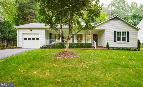 2051 Farragut Dr, Stafford, VA 22554