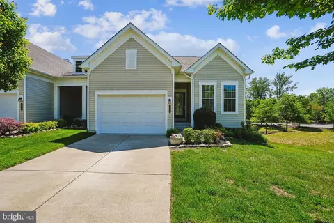 126 Long Point Dr, Fredericksburg, VA 22406
