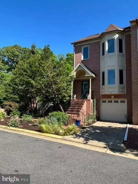 801 Shaw Ct, Fredericksburg, VA 22405