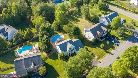 6 Toliver Ln, Stafford, VA 22554