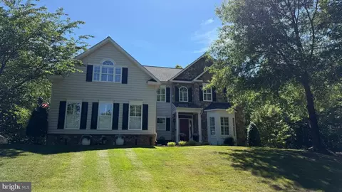 335 Gentle Breeze Cir, Fredericksburg, VA 22406