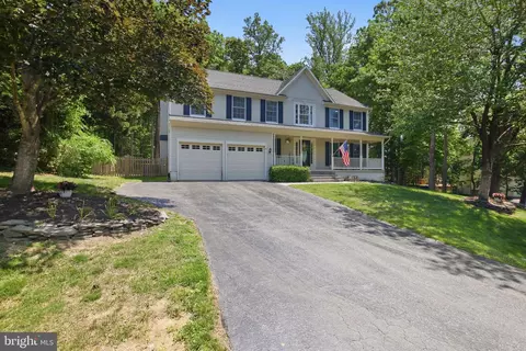 4 Bedford Ct, Fredericksburg, VA 22406