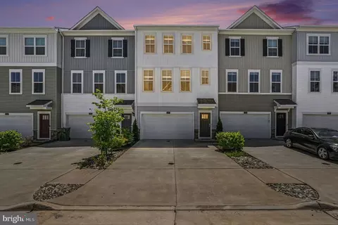 427 Snowberry Ln, Fredericksburg, VA 22405