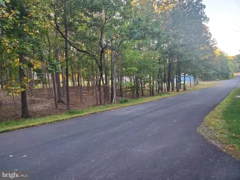 50 Piper Pl, Fredericksburg, VA 22405