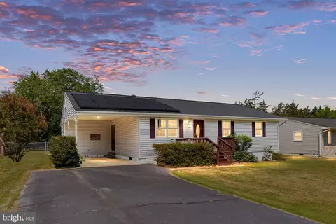919 Eastern View Dr, Fredericksburg, VA 22405