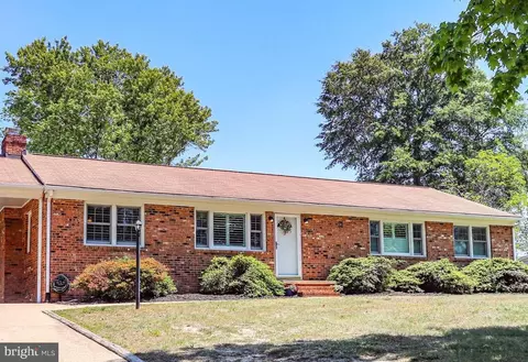 223 Spring Knoll Cir, Fredericksburg, VA 22405